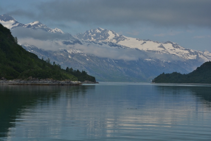 mountain scene on glacier bay